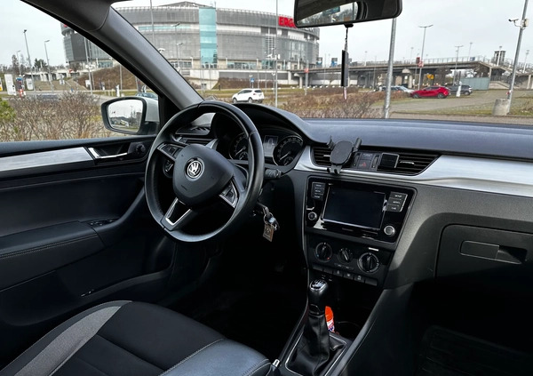 Skoda RAPID cena 39999 przebieg: 81300, rok produkcji 2017 z Sopot małe 172